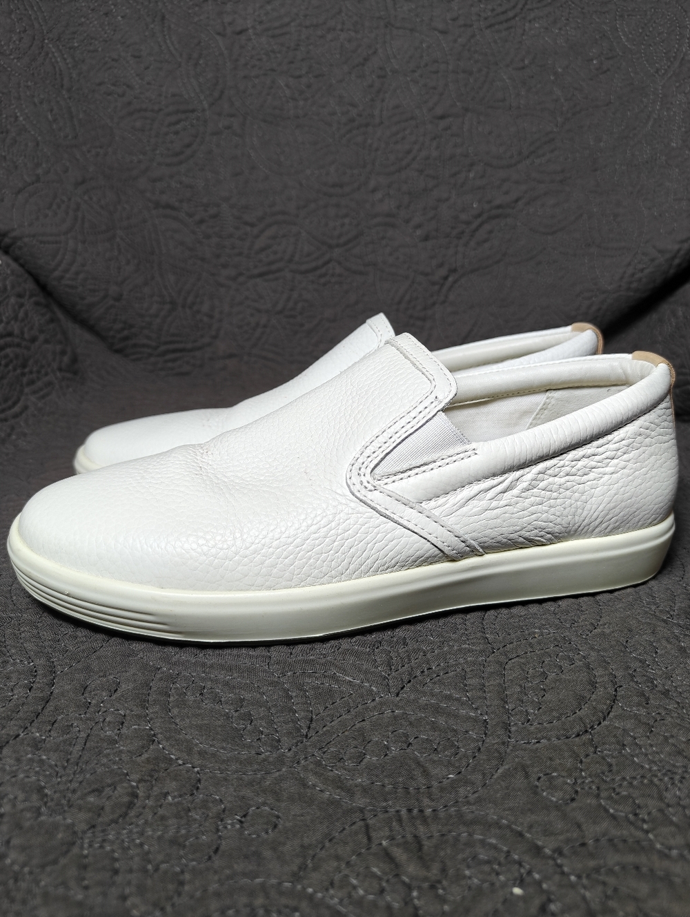 Ecco Soft 7 White Pebble Leather Slip-On Sneaker Women's Sz 8-8.5 Ew Extra Wide